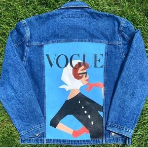 💙 Gorgeous Handpainted Denim Jacket 👖